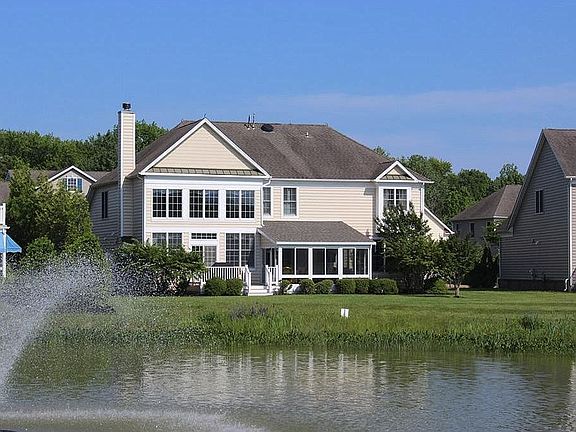 3rd image of 31333 Lynn Dr