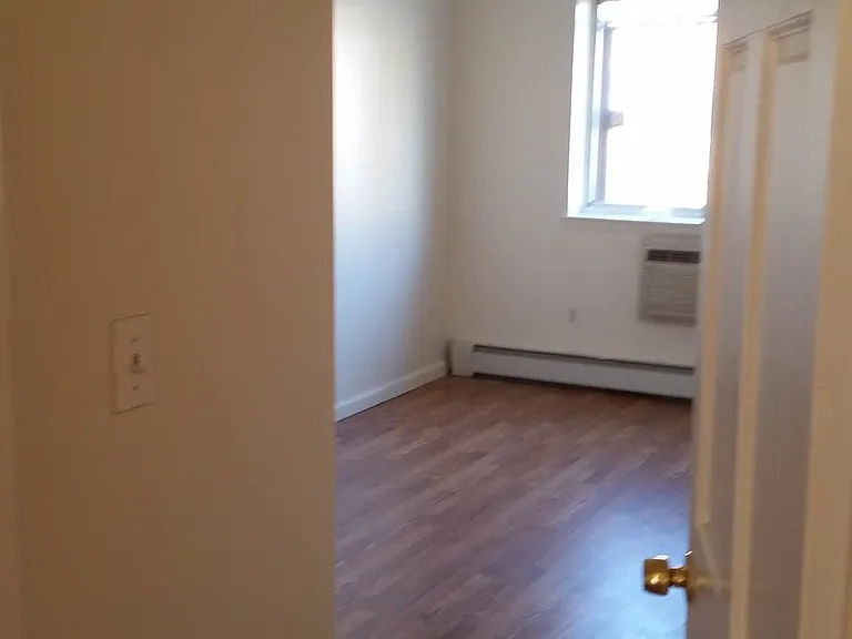 77 E 119th St #Penthouse 12 — Photo 5