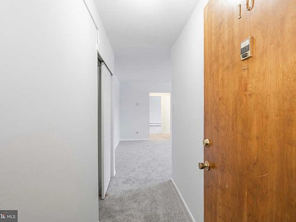 3rd image of 335 E Lancaster Ave #10