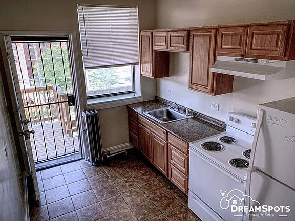 2nd image of 5250 S King Dr APT 2B