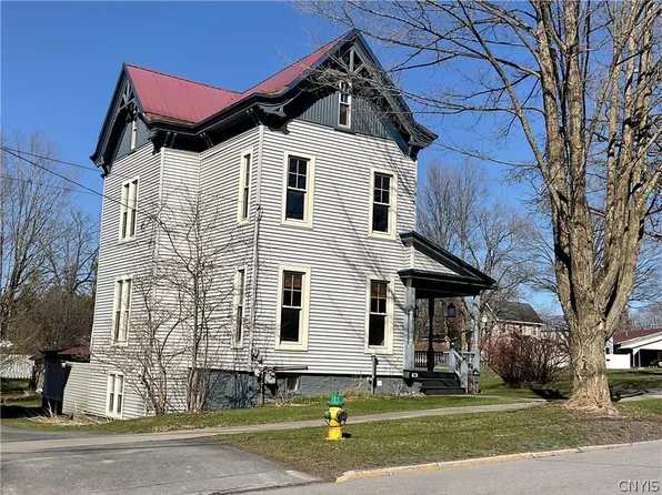 371 Putnam St, Waterville, NY 13480