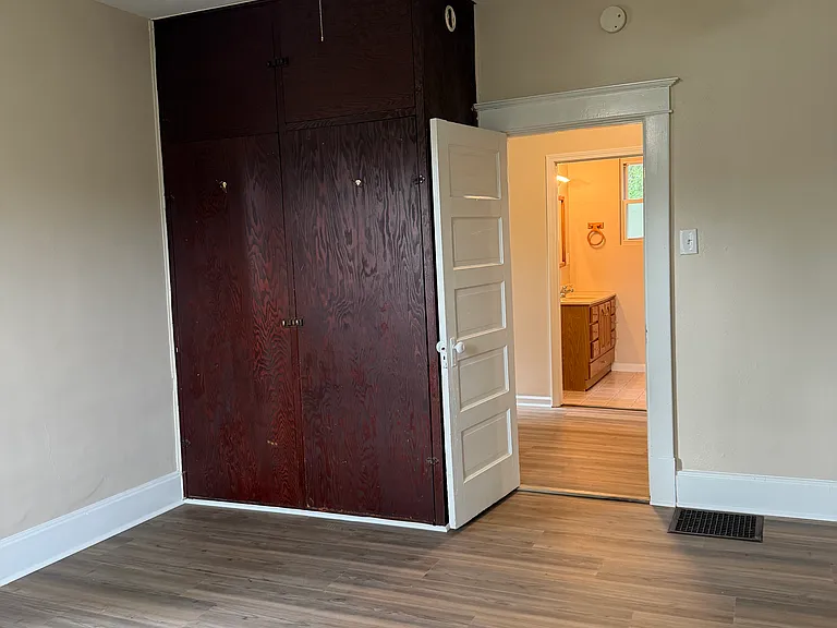 535 Bowman Ave — Photo 5