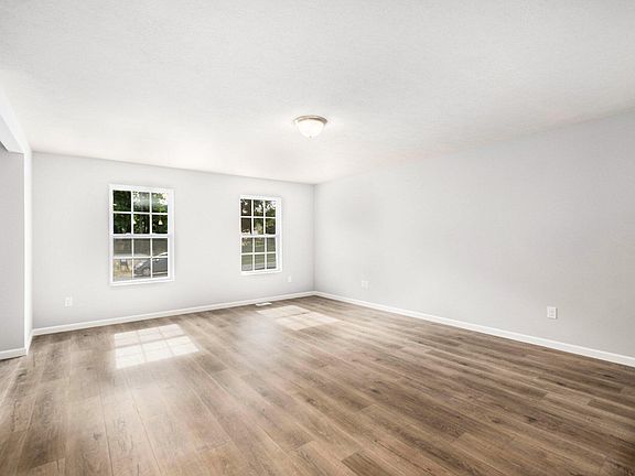 4th image of 1203 Cedarwood Dr