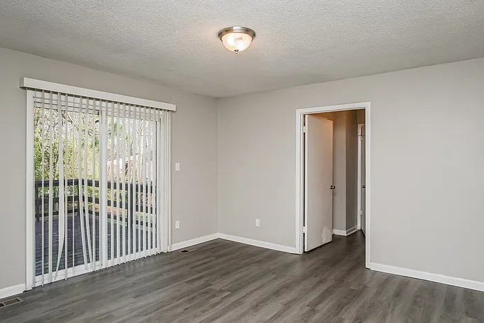 1706 Golf Club Ln NW — Photo 4