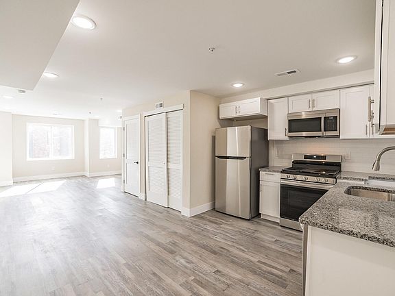 2nd image of 5047 Baltimore Ave #3