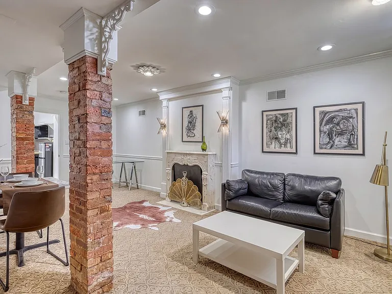 411-411 1/2 Walnut St — Photo 11