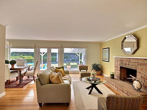 2nd image of 1805 Loyola Dr