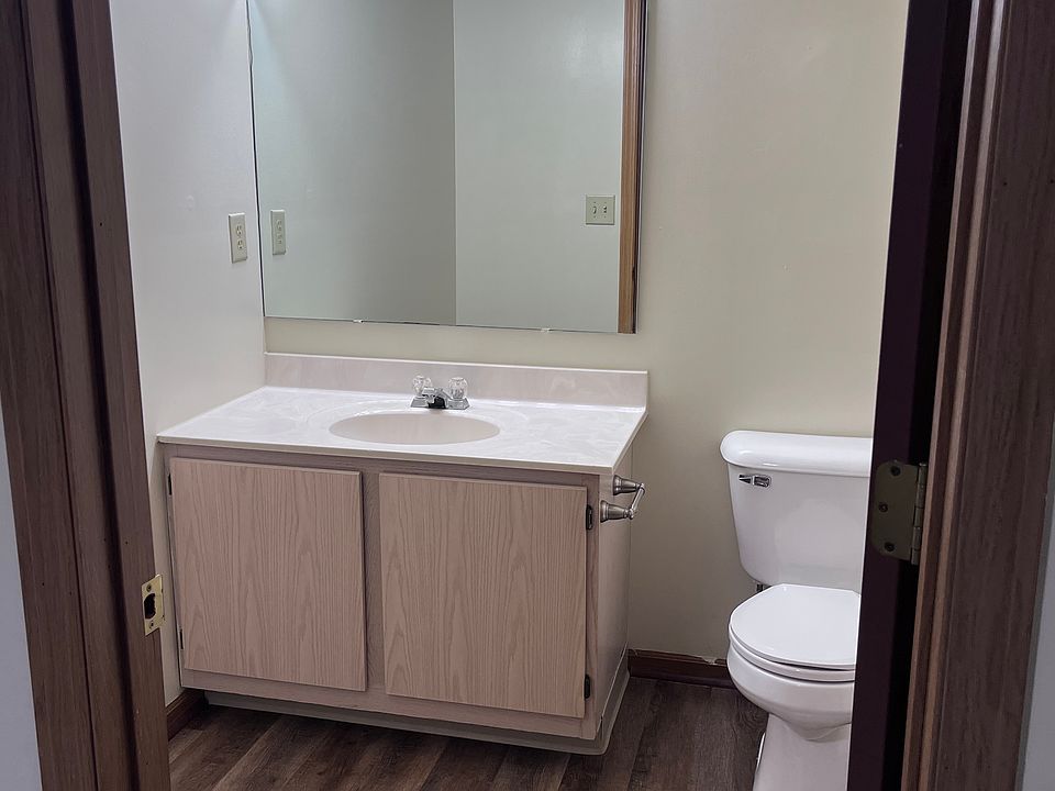 Master half bathroom