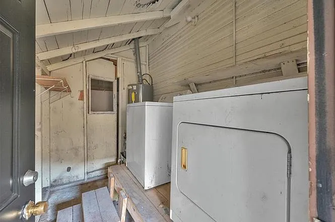4208 Delhi St — Photo 36