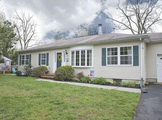 2008 Fanwood St, Oakhurst, NJ 07755