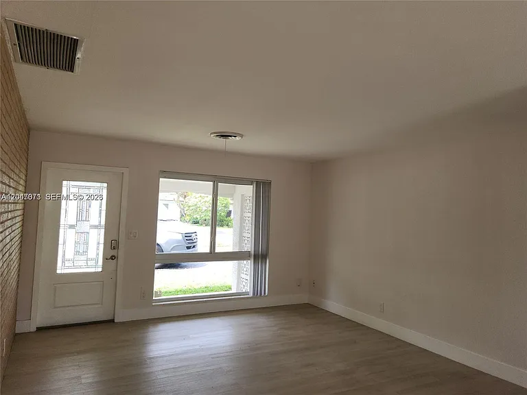 3346 Coolidge St — Photo 8