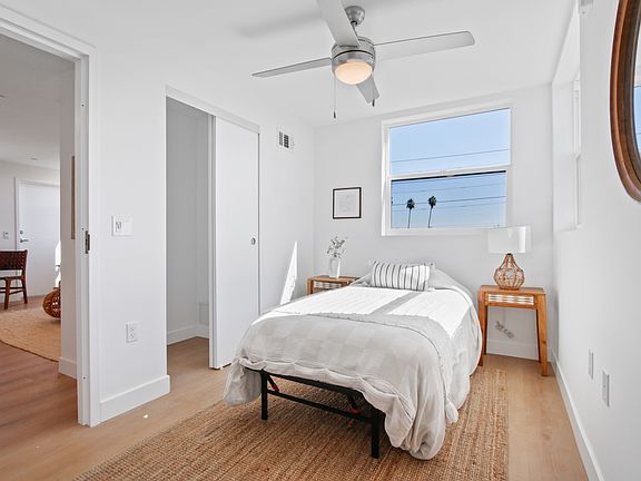 2nd image of 4325 S Main St #401
