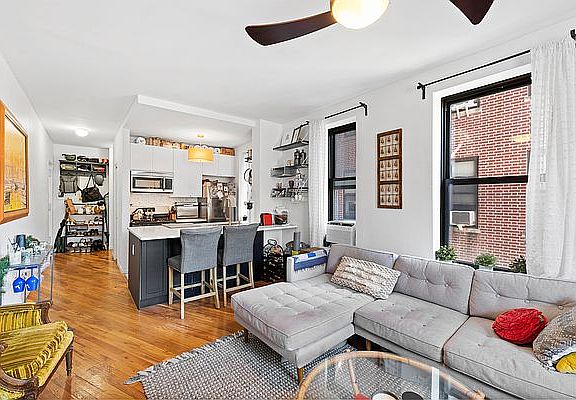 4th image of 115 Eastern Pkwy APT 3G