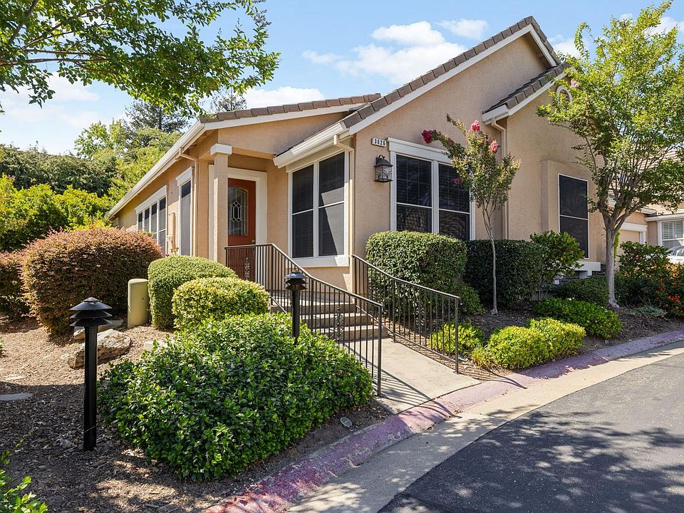 1st image of 3826 Park Dr
