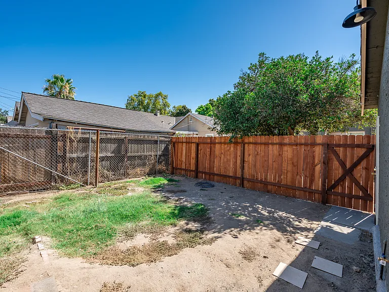 1503 N Glenn Ave #B — Photo 14