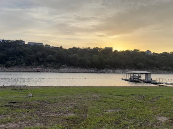 25113 Lake View Dr, Spicewood, TX 78669