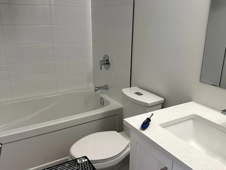 824 Woolwich St #175 — Photo 12