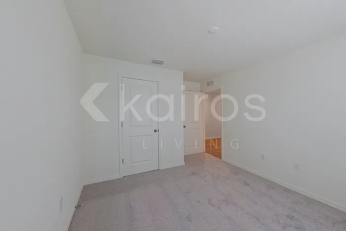 2306 NW 20th Pl — Photo 10
