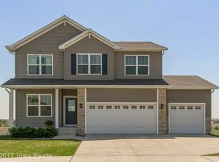 1000 Bellflower Dr, Carlisle, IA 50047