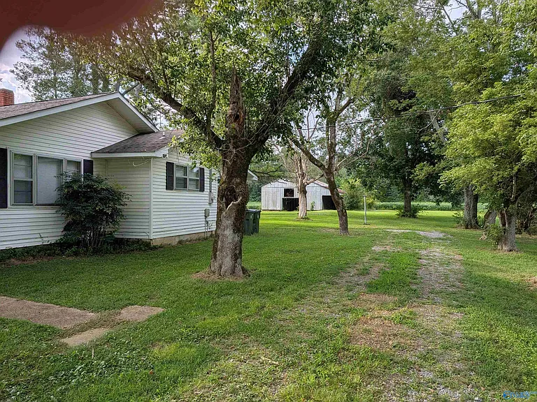 665 Cave Spring Rd — Photo 2