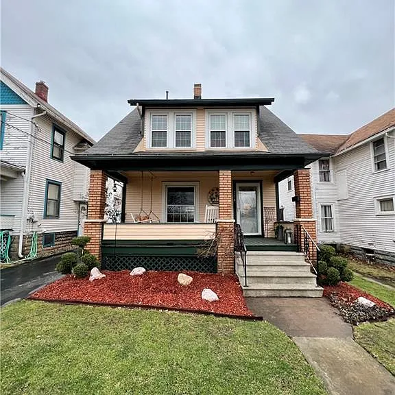 1214 Grant St SE — Photo 1