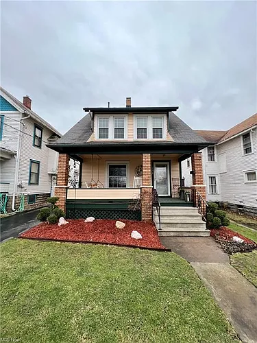 1214 Grant St SE Photo 1