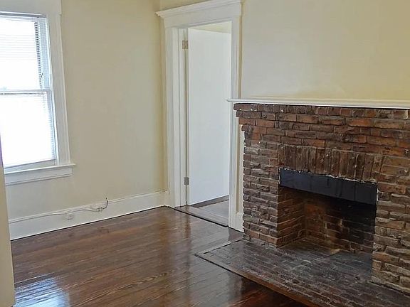4th image of 260 Park St APT 2