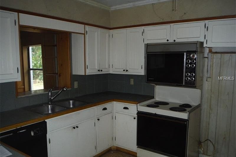 2nd image of 3345 8th St