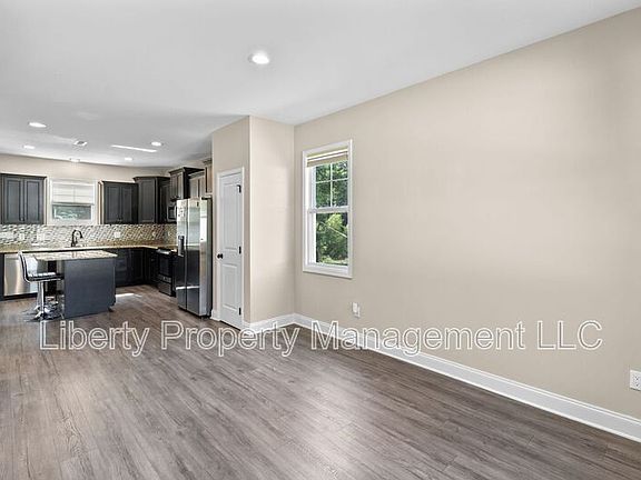 3rd image of 4199 Overhills Rd