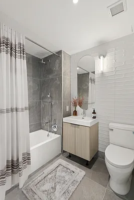 Rented by Bohemia Realty Group | media 7