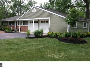 7 Constable Rd, Kendall Park, NJ 08824