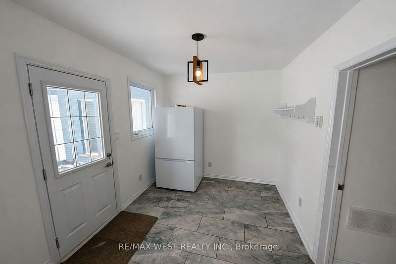 Wasaga Beach House for rent - 4 Bedrooms — photo 38