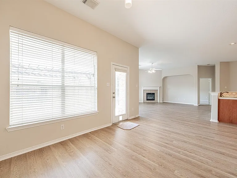 13727 Charterhouse Way — Photo 26