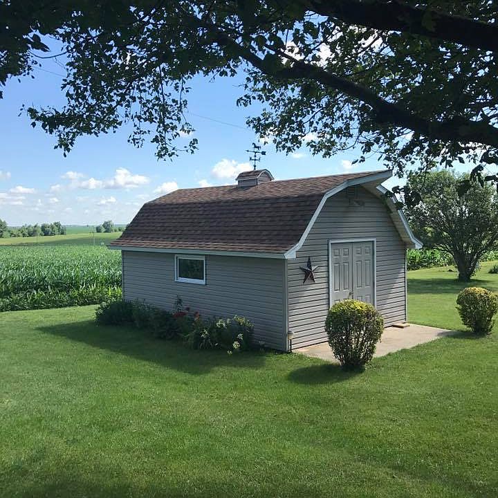 2nd image of 100 W Winslow Ave