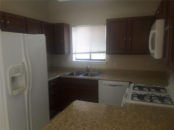 4th image of 1833 Charlie Smith Dr