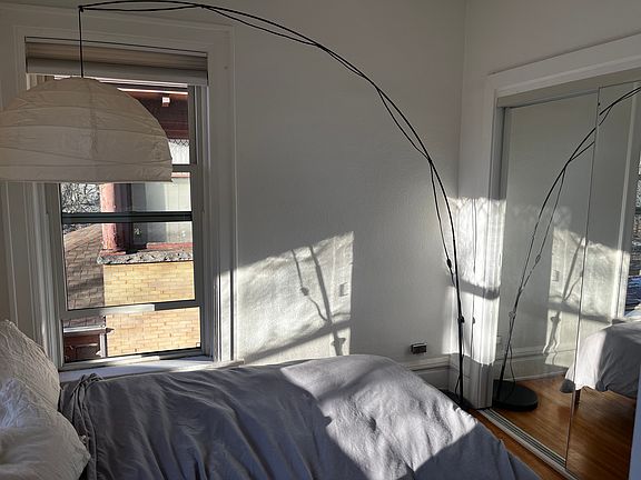 5th image of 1568 Vine St APT 4