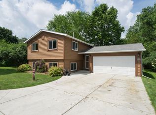 W250N7257 Hillside Rd, Lisbon, WI 53089