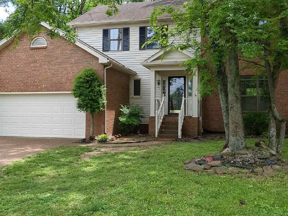 1117 Elkader Ct S