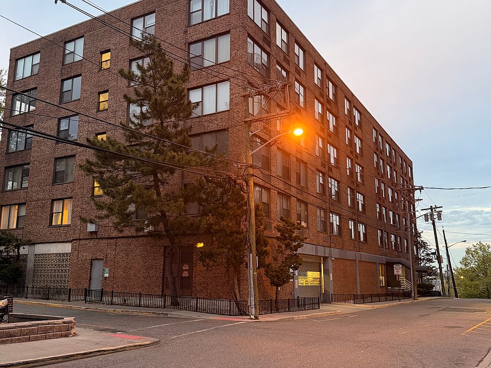 1st image of 9019 Wall St APT 5C