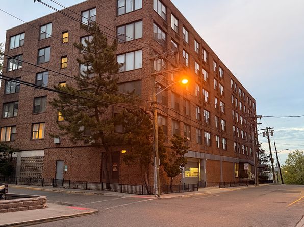 9019 Wall St APT 5C