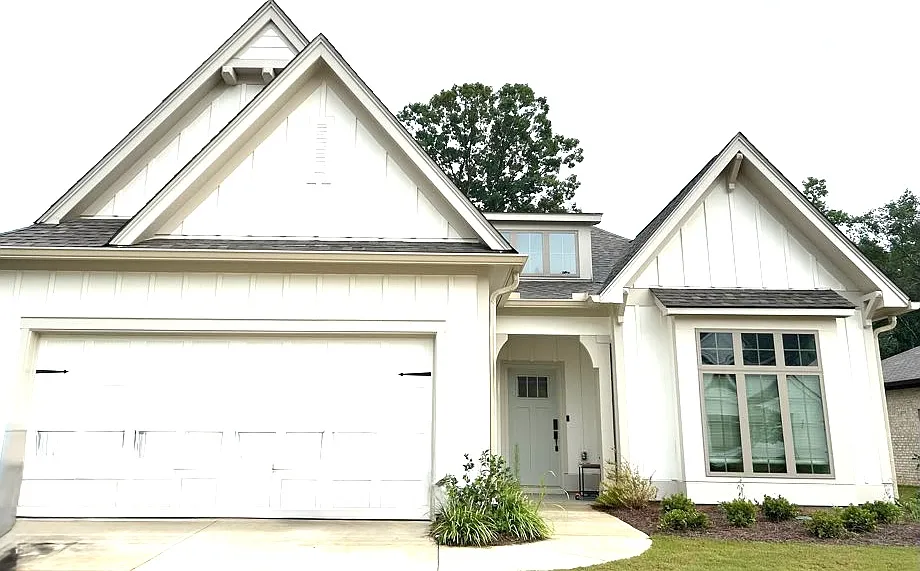 2673 Rutland Rd — Photo 1
