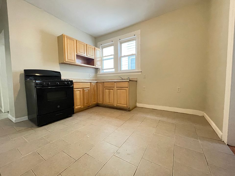 1st image of 267 Chadwick Ave #1E