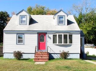 31 Bowditch St, Peabody, MA 01960