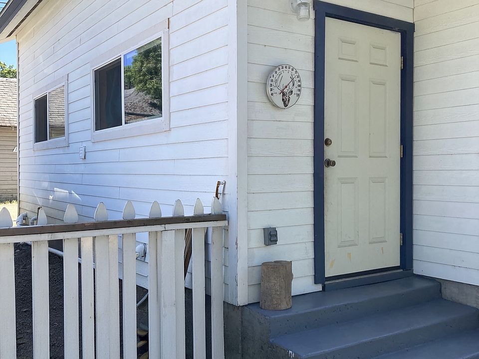 Private Front Door entrance to your new home with off-street, dedicated parking right next to your place :-)