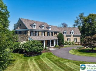 2021 Sir Walters Way, Hellertown, PA 18055