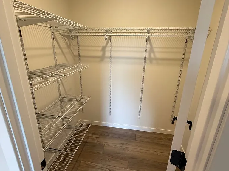2102 Cottage Hill Cir — Photo 18