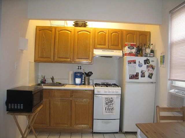 2nd image of 2133 41st St APT A6