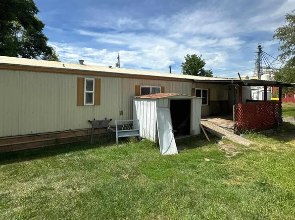 1110 N Clay St Trailer 3, Colfax, WA 99111