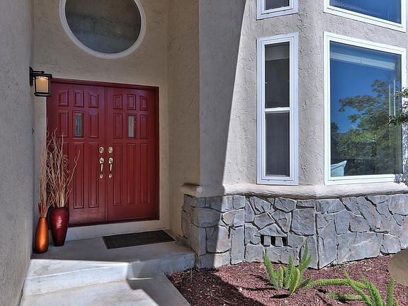 2nd image of 5925 Hillview Ave