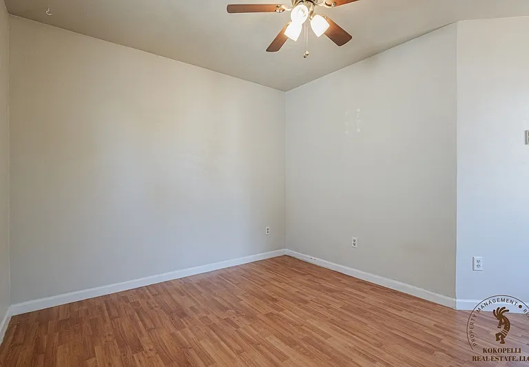 540 W 8th St — Photo 19